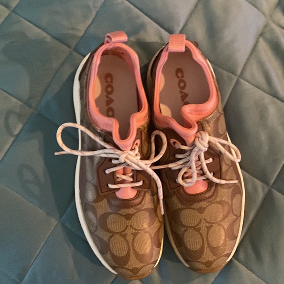 Worn one time coach signature sneakers 8.5 - Picture 2 of 4